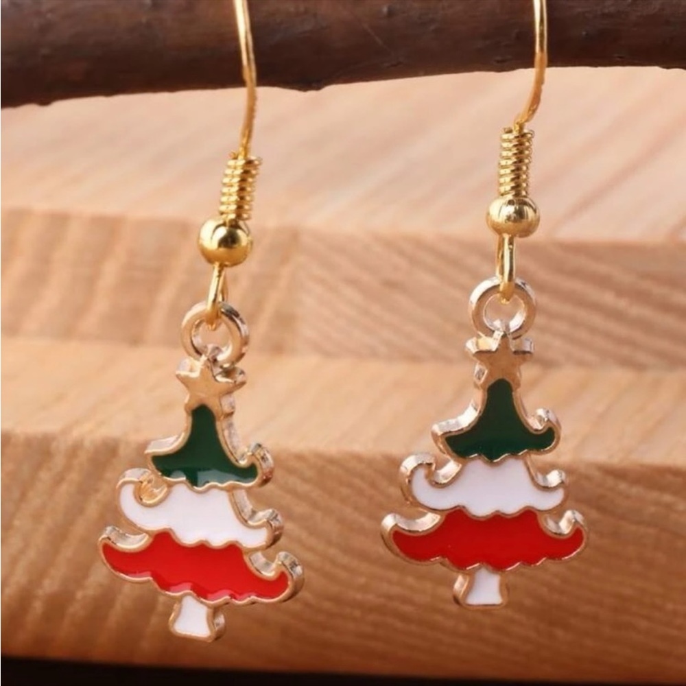 NEW Christmas Tree Earrings